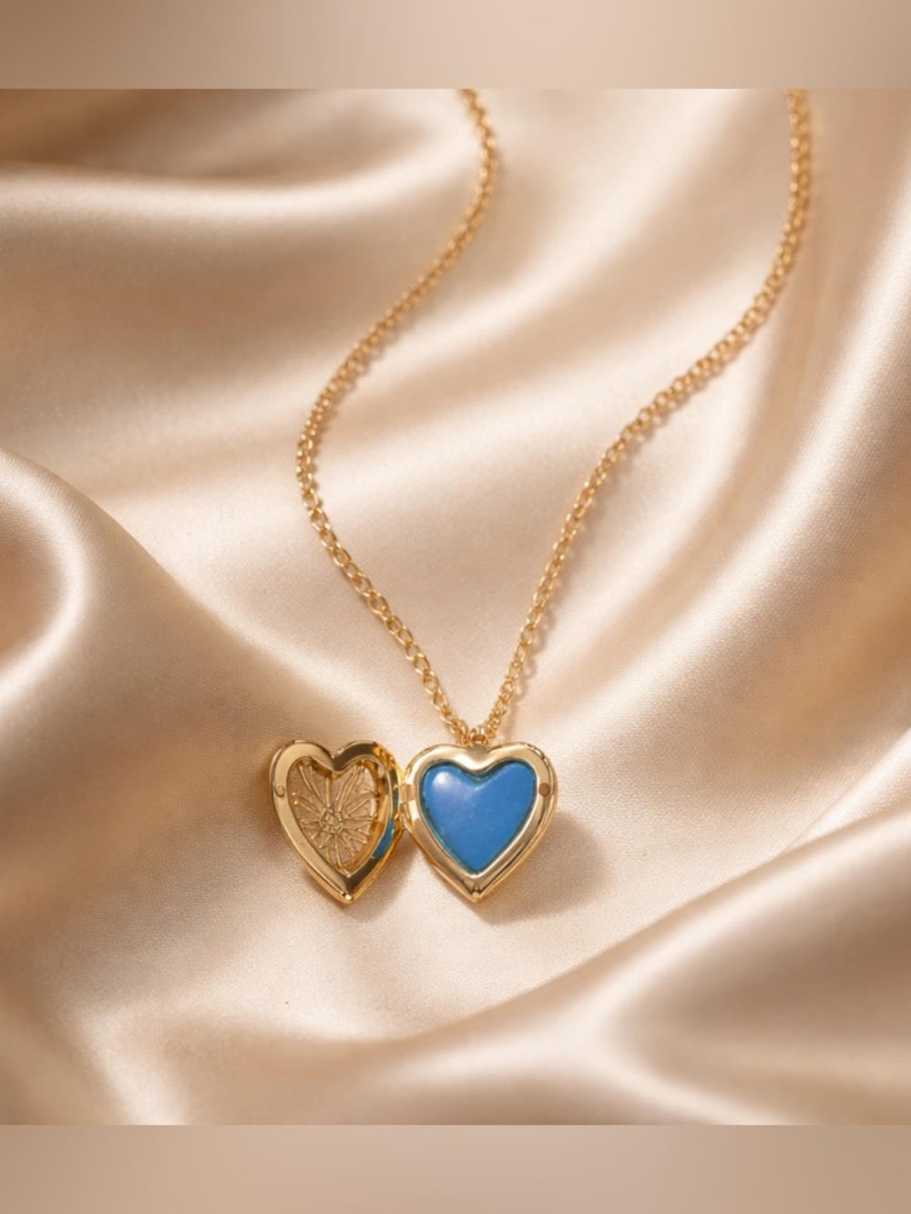 NWT Beautiful heart pendant so pretty 1” x 1”